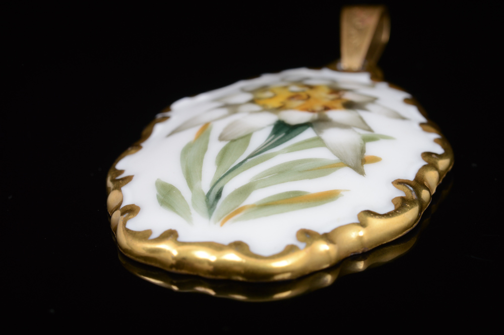 Vintage Rosenthal Porcelain Costume Jewelry Pendant