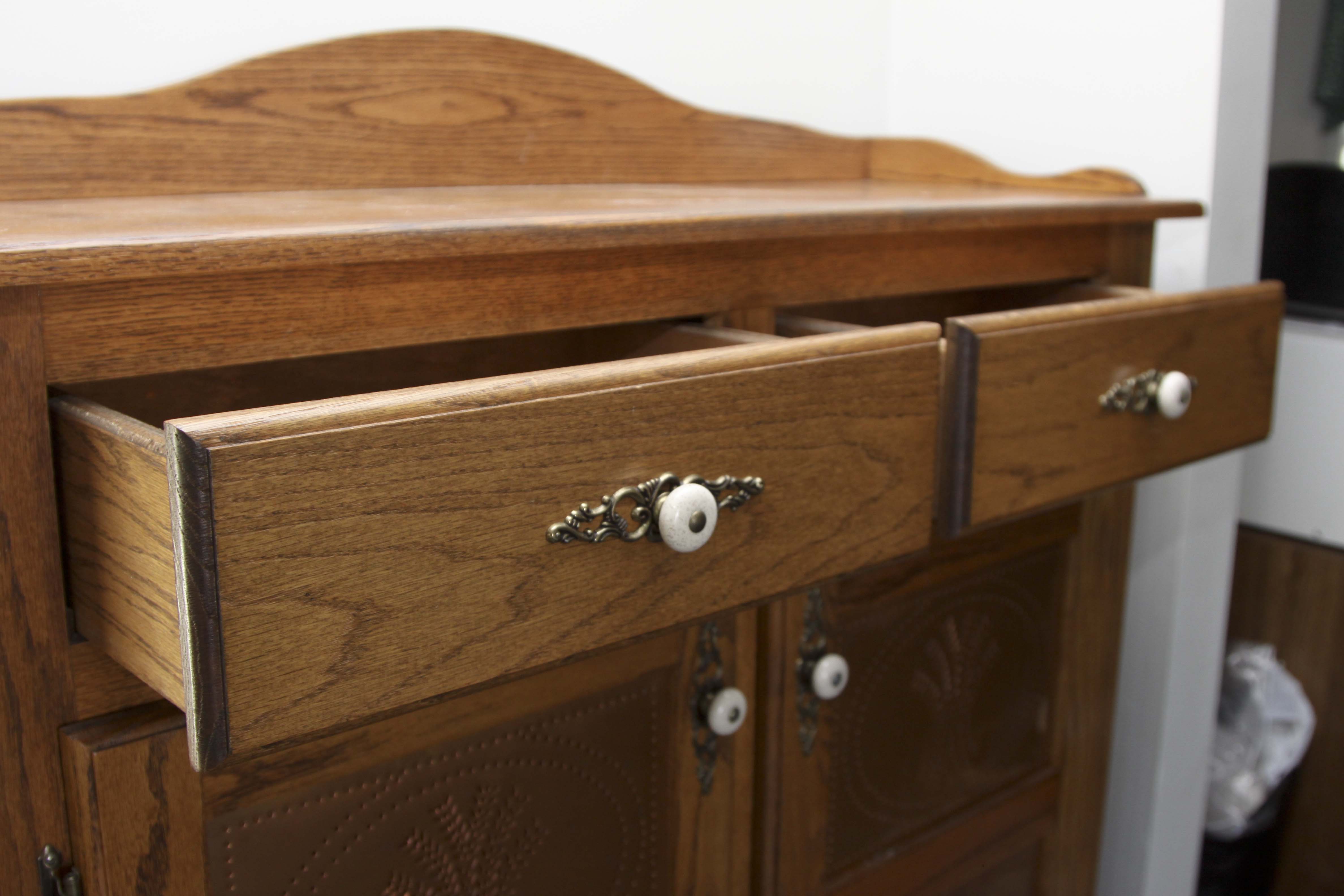 Country Oak Pie Cabinet