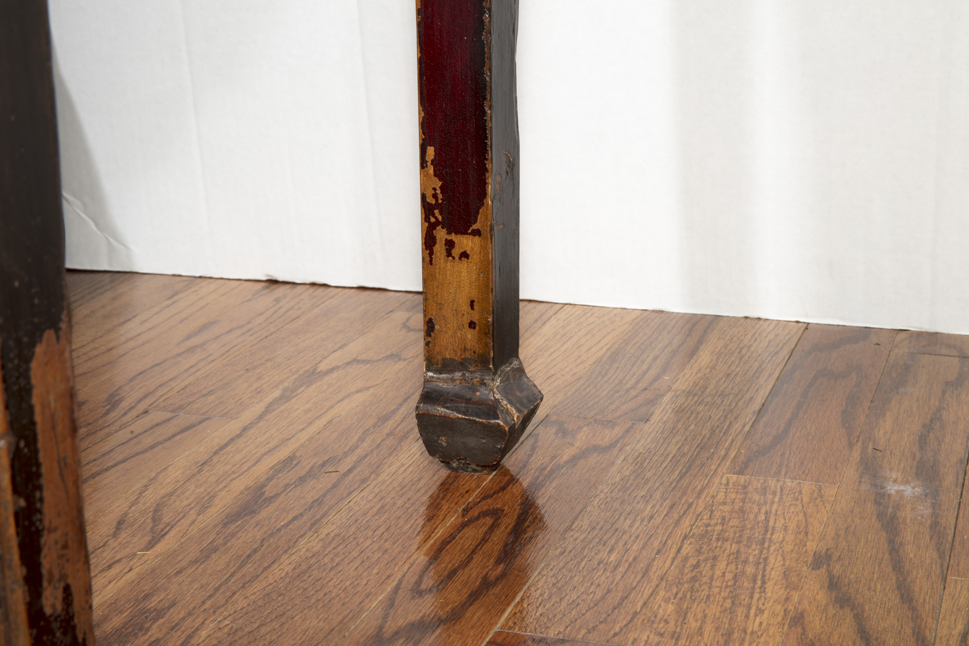 Chinese Accent Table