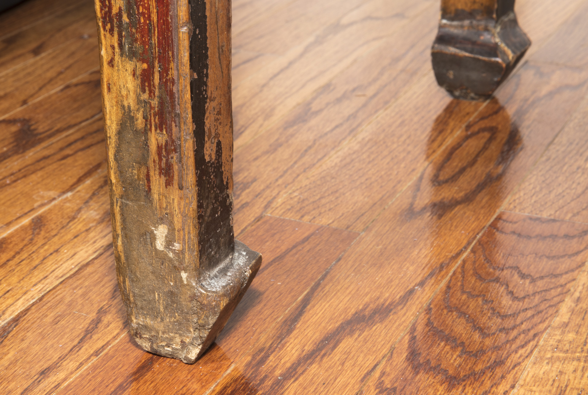 Chinese Accent Table