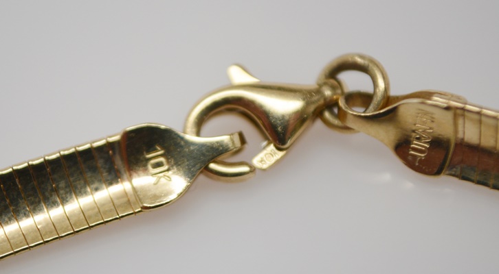 Peruvian 10K Yellow Gold Omega Necklace
