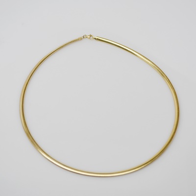 Peruvian 10K Yellow Gold Omega Necklace