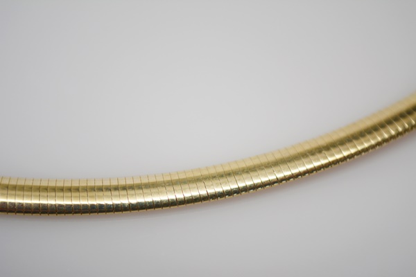 Peruvian 10K Yellow Gold Omega Necklace