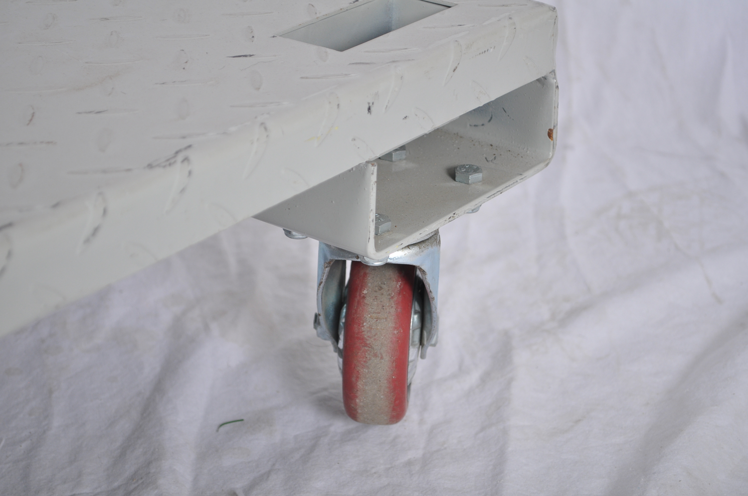 Roughneck™ Flatbed Cart