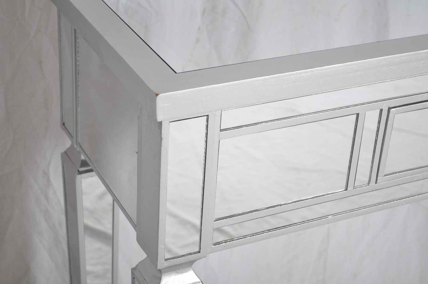 Contemporary Mirrored Console Table