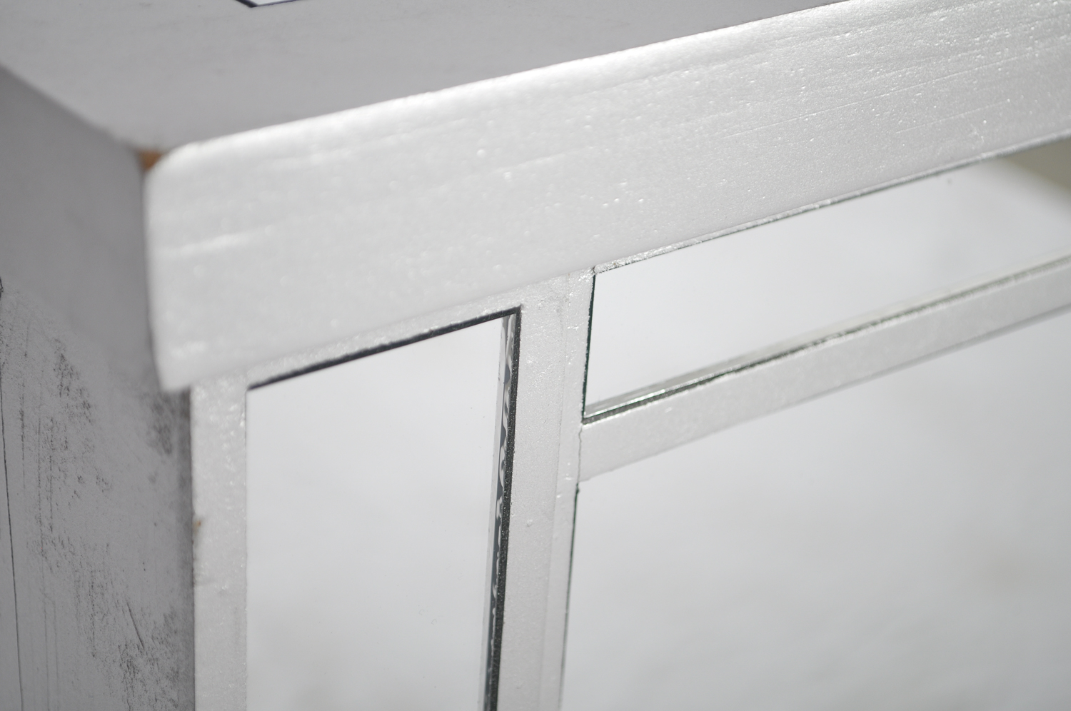 Contemporary Mirrored Console Table