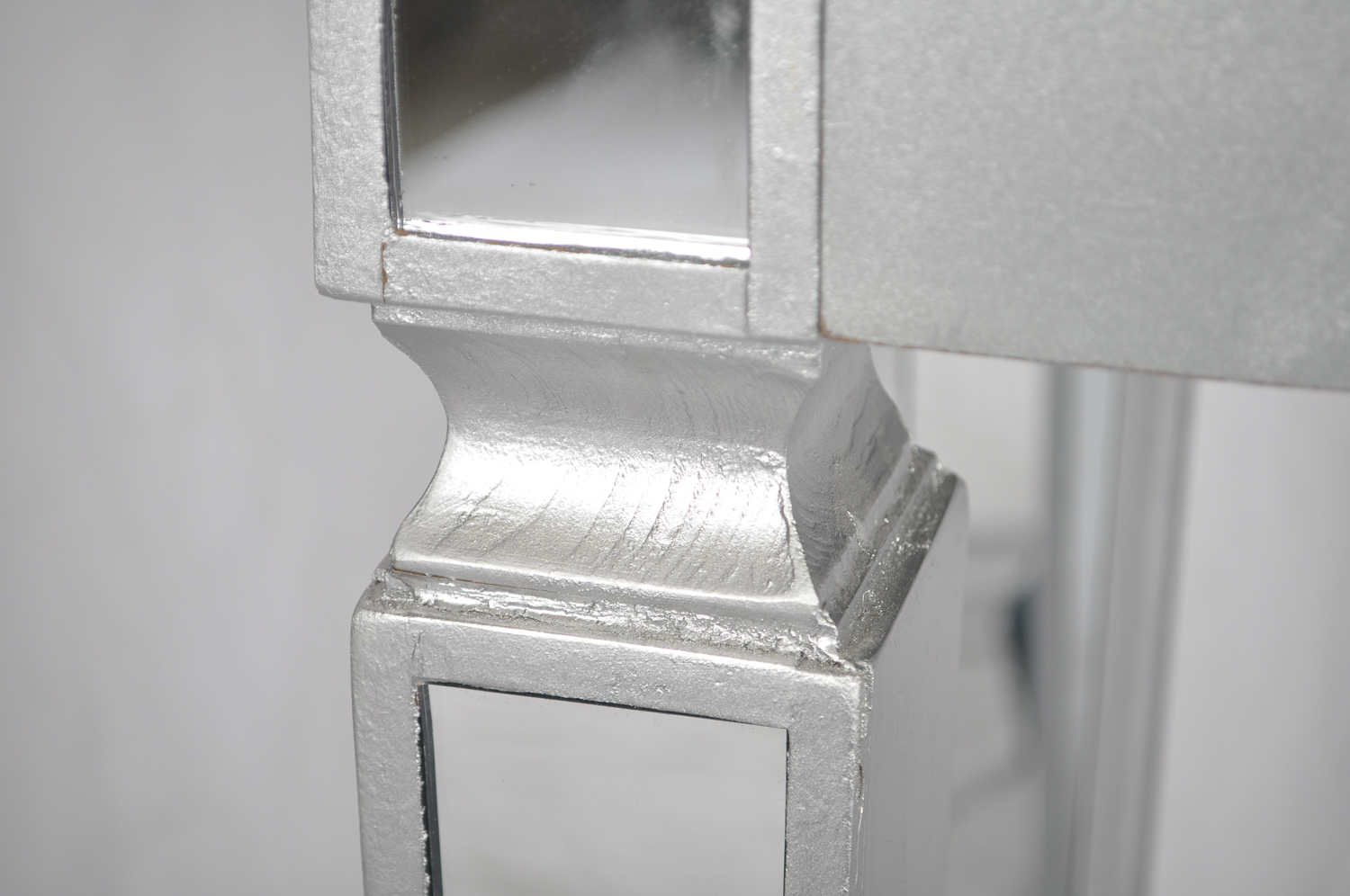 Contemporary Mirrored Console Table