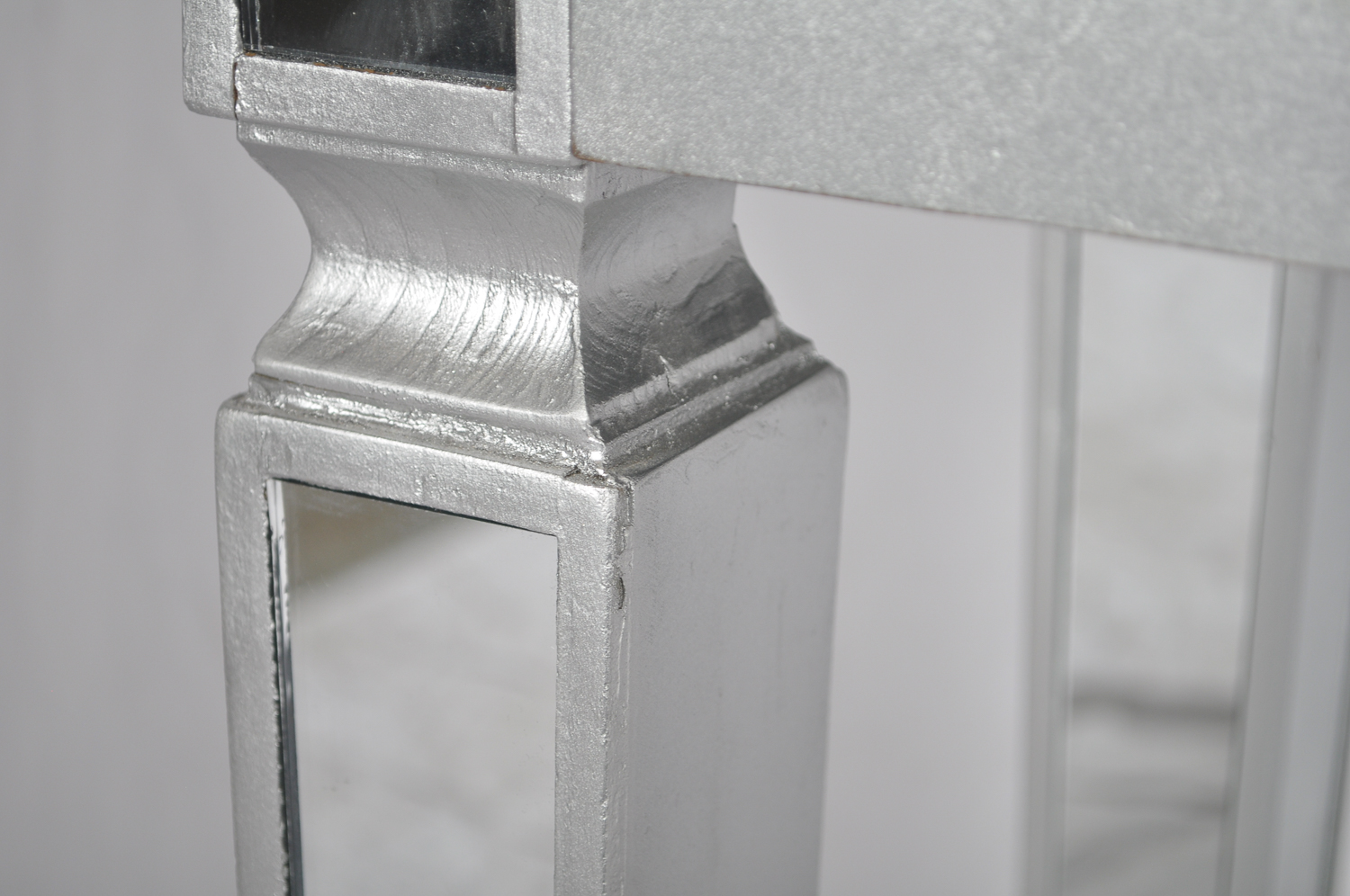 Contemporary Mirrored Console Table