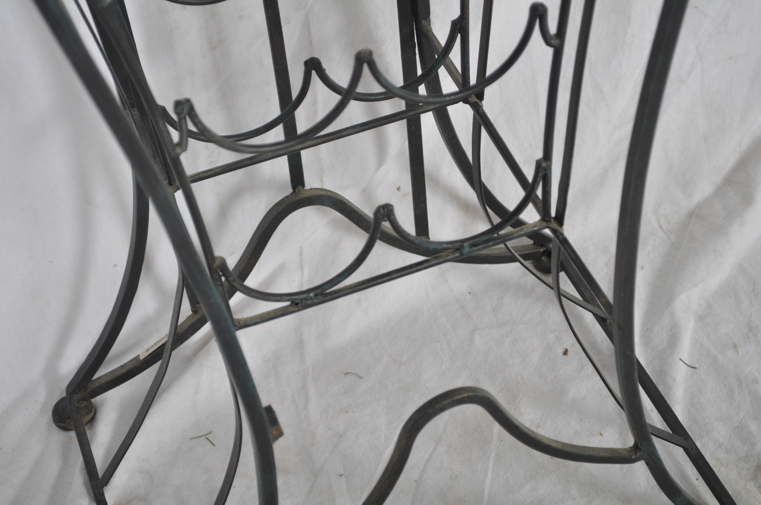 Fish-Shaped Iron Wine Rack