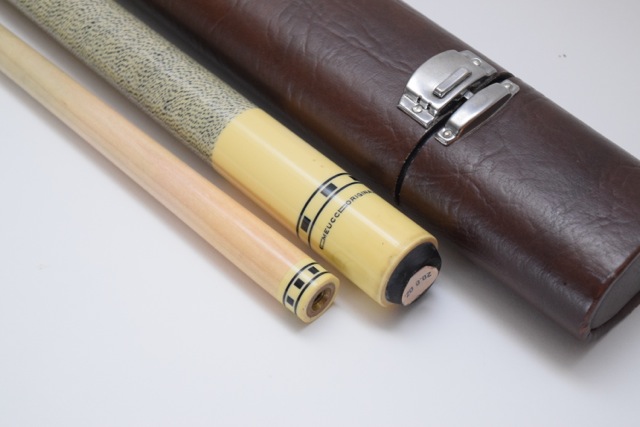 Meucci Originals 84-3 Professional Cue Stick and Case