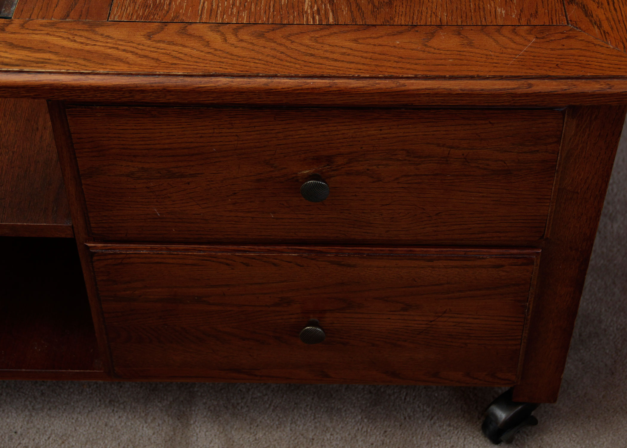 "Impressions" by Thomasville Wooden Rolling Coffee Table