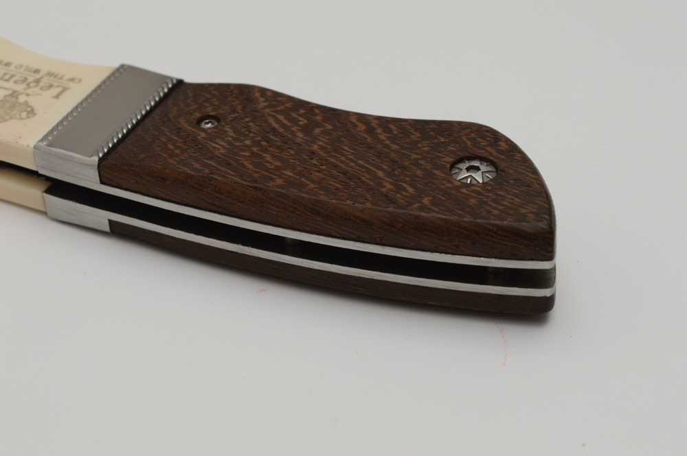 American Mint "Legends of the Wild West" Pocket Knife