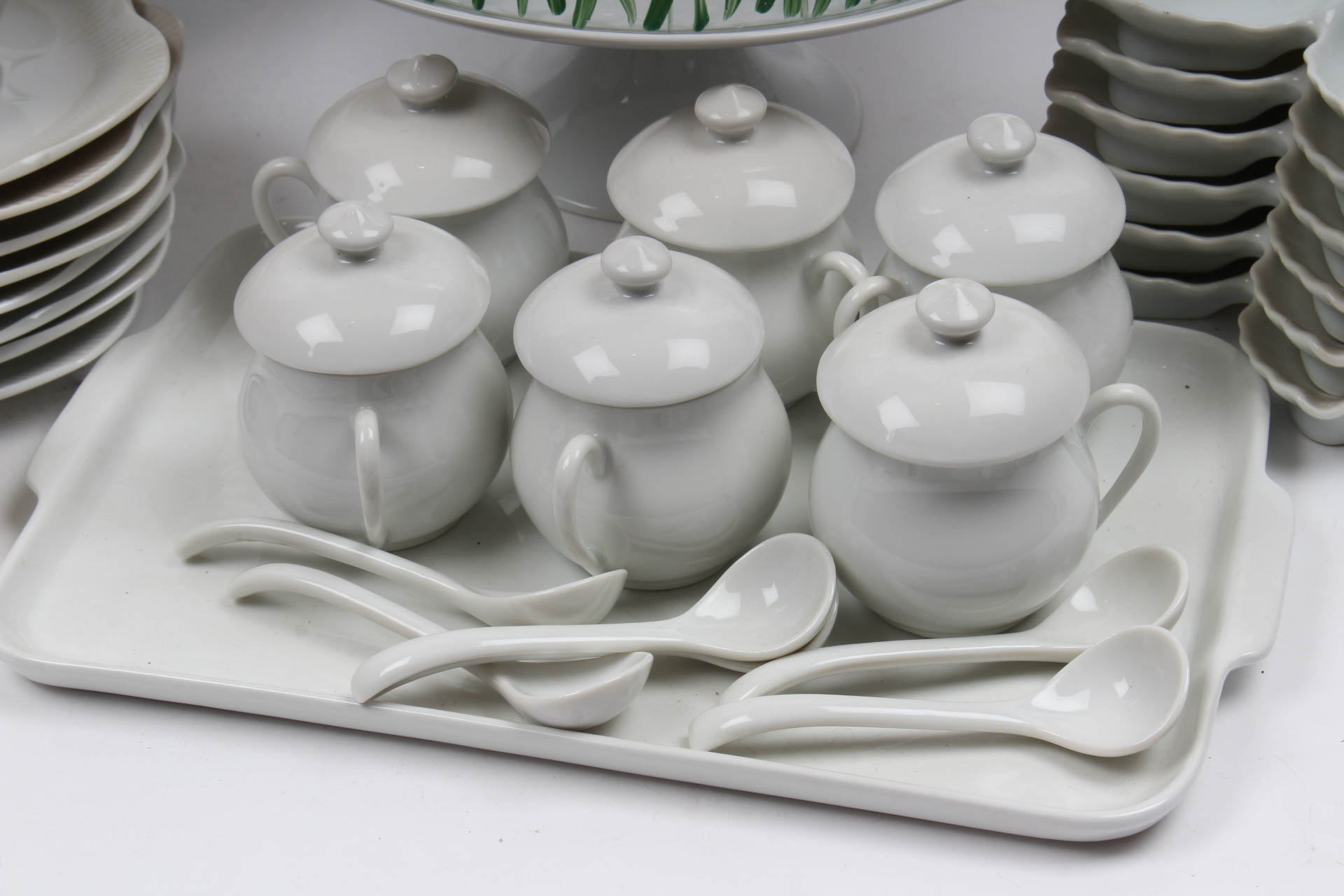 White China Featuring OMC, Pillivuyt and More