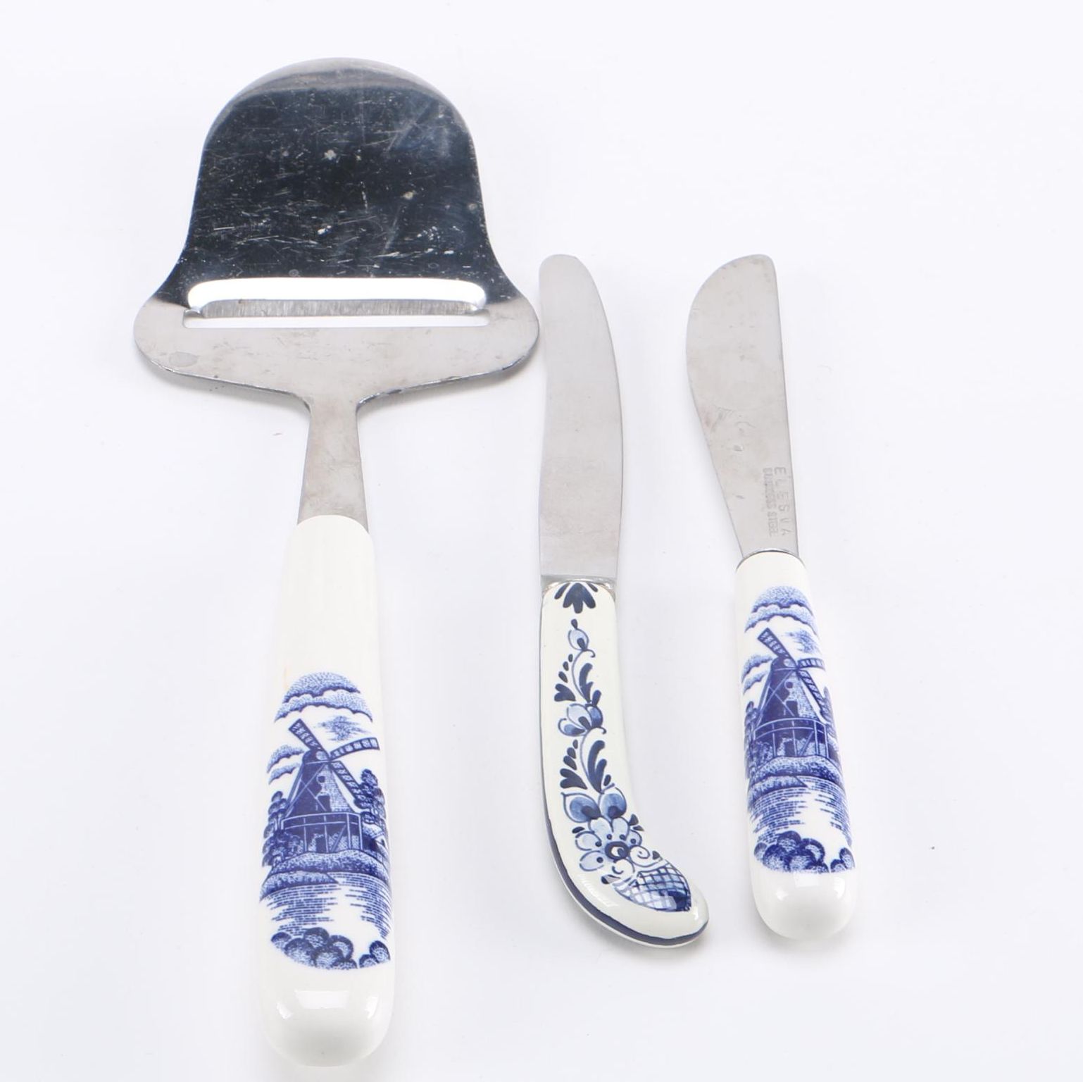 Utensil Assortment Including Elesva