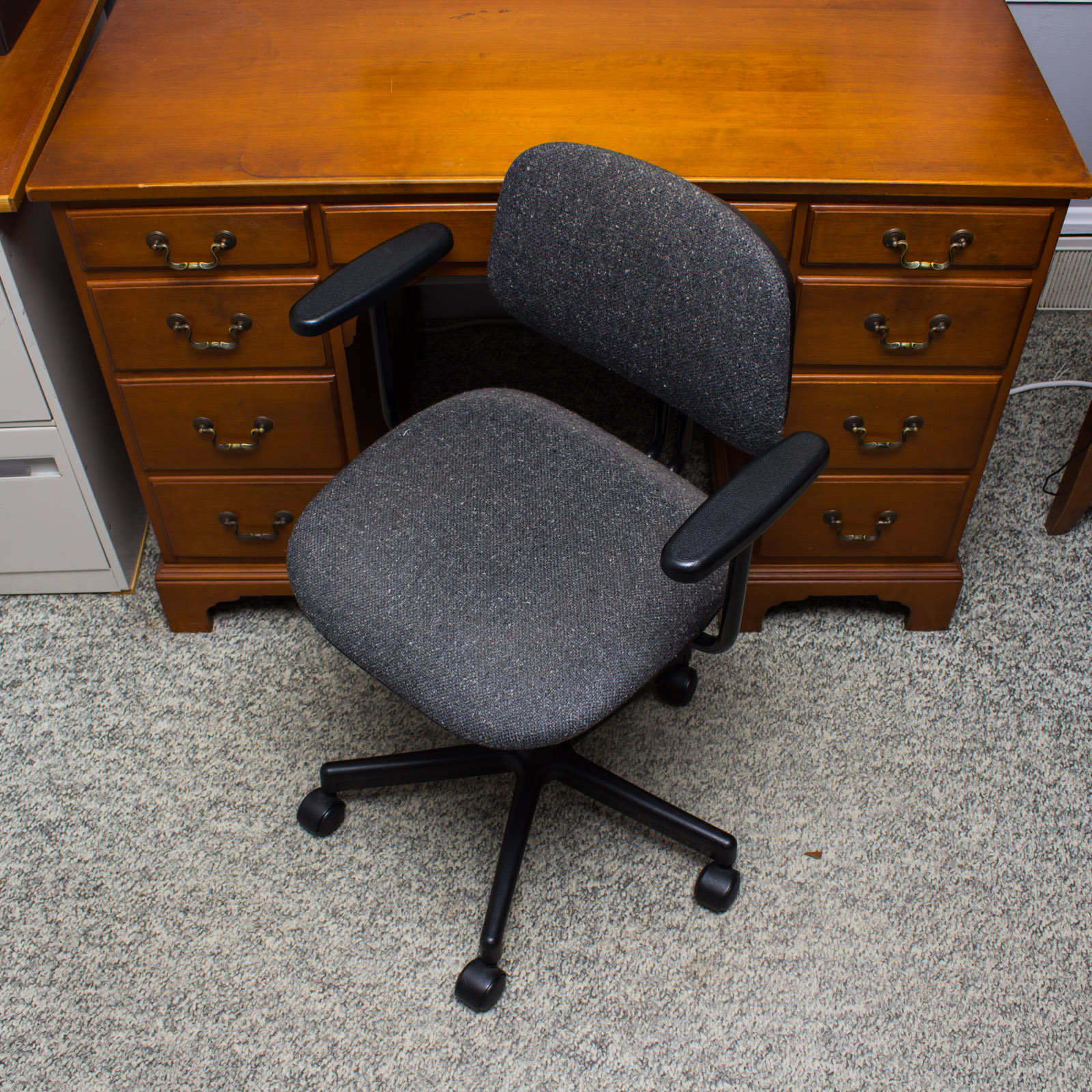 Whitney Oak Pedestal Desk With Swivel Chair