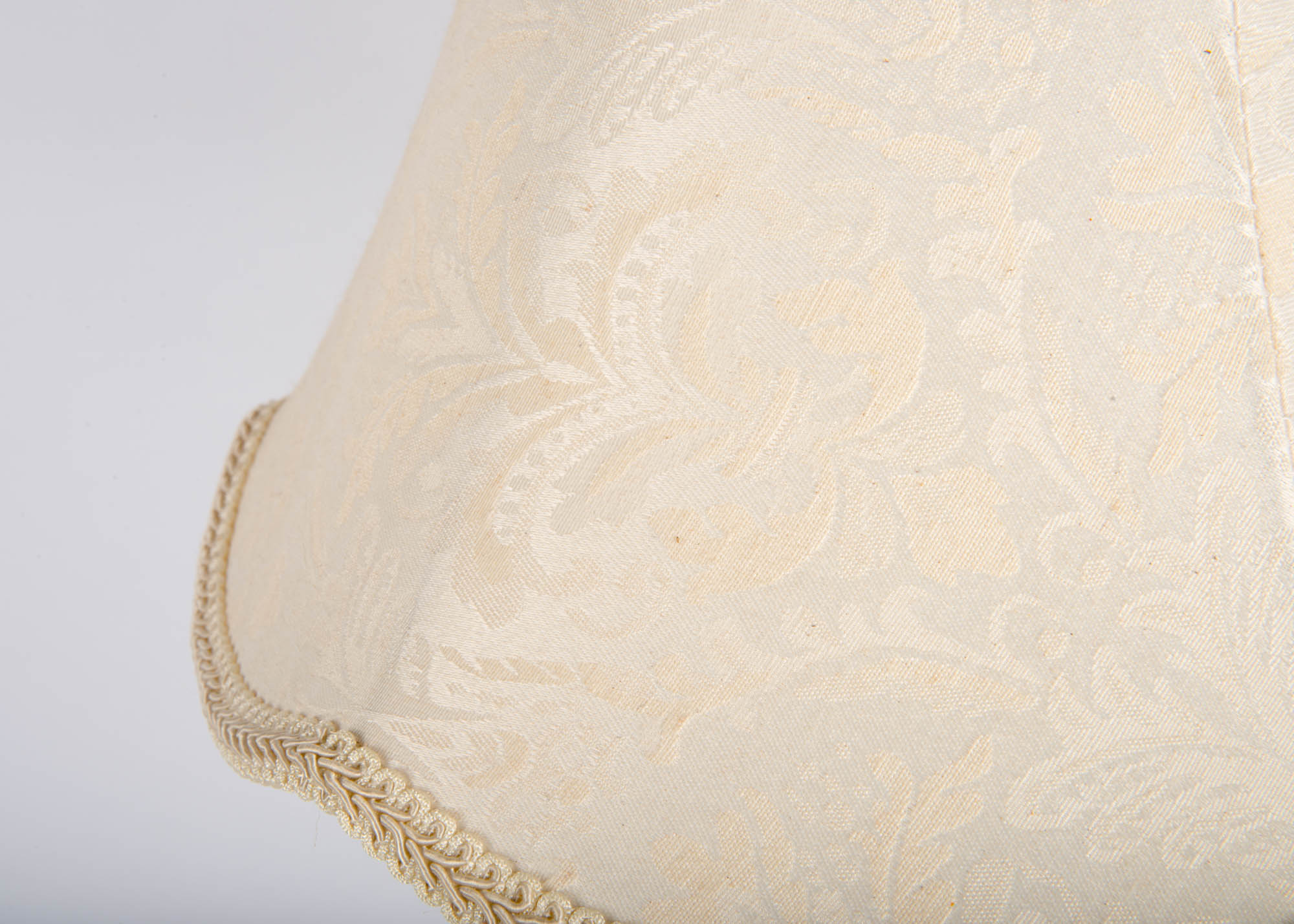 White Shabby Chic Style Desk Lamp