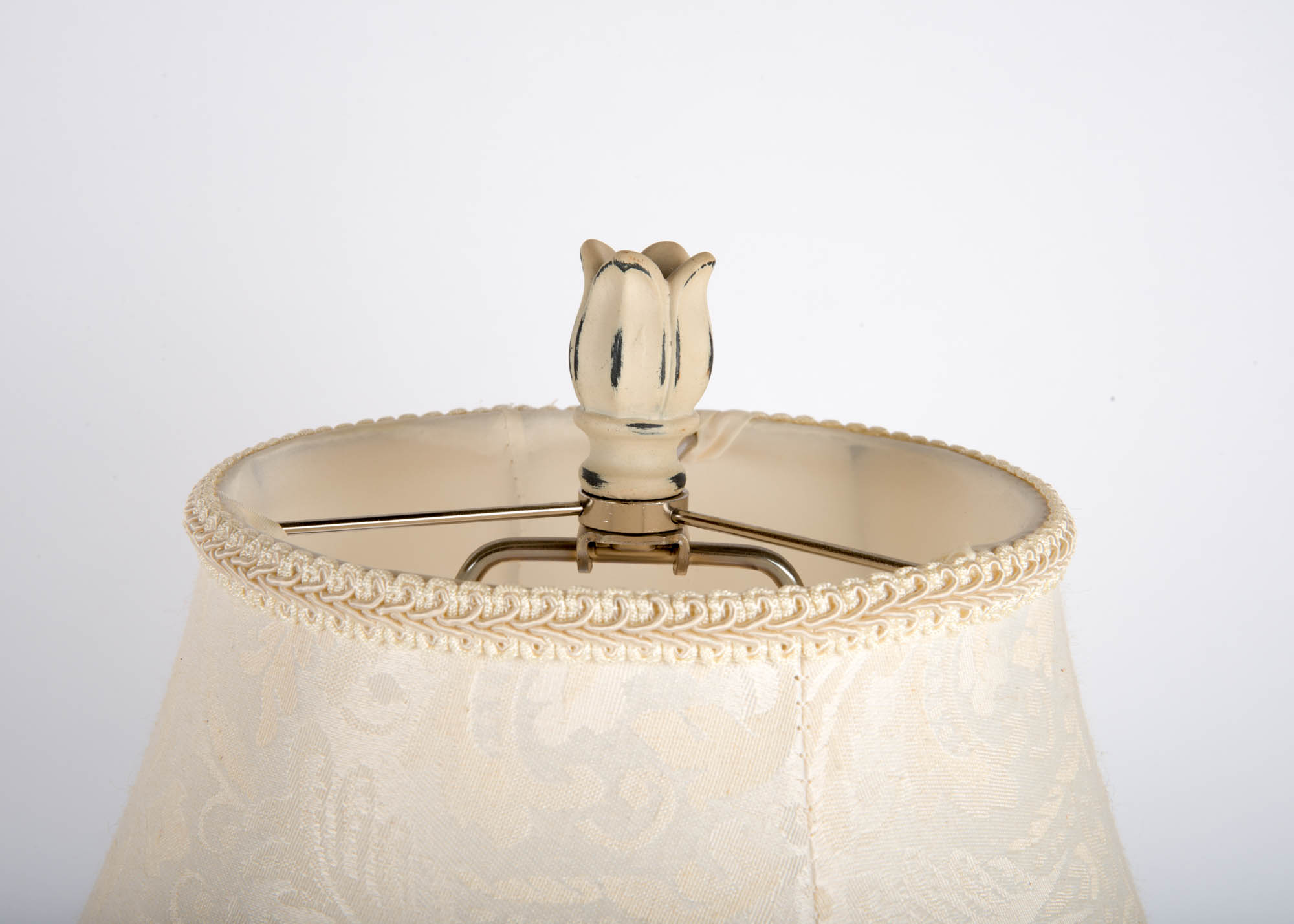 White Shabby Chic Style Desk Lamp