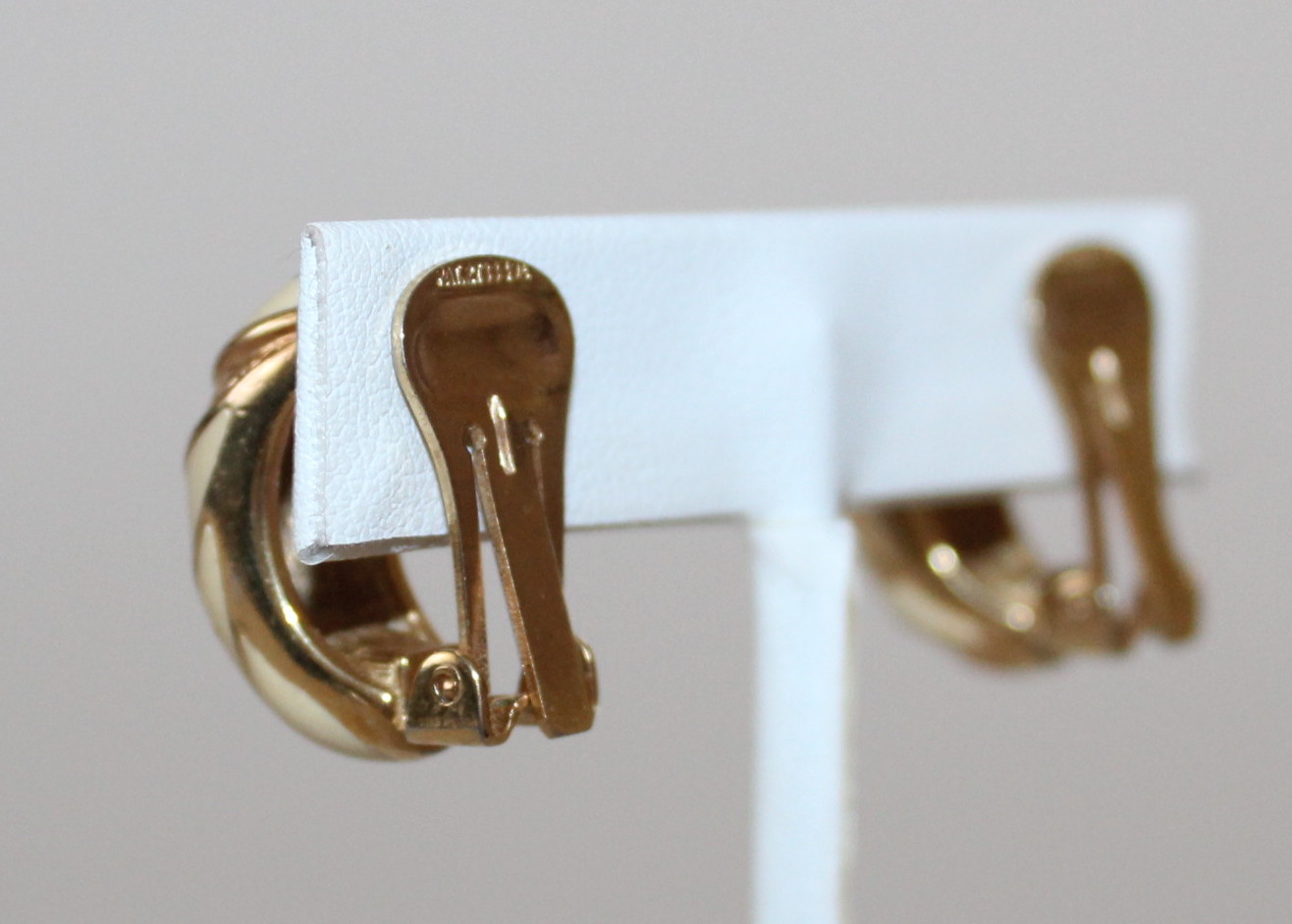 VIntage Gold Tone Earrings