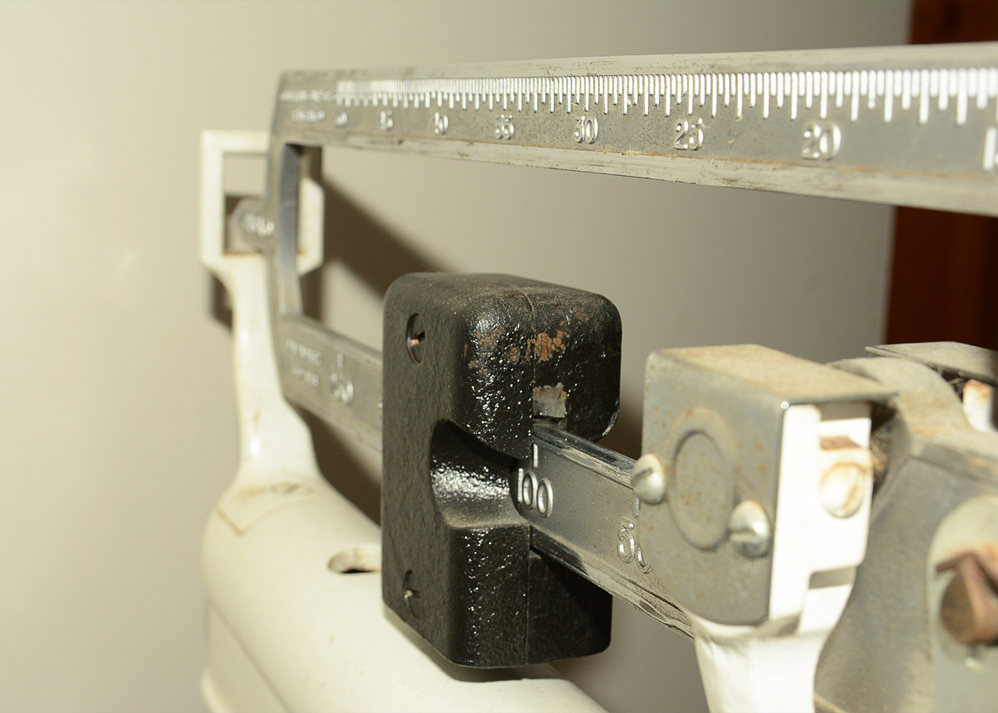 Circa 1930s Continental Scale Works Doctor's Beam Scale