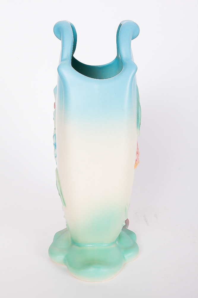 Hull Pottery Coordinating Vases in "Bow-Knot" Pattern