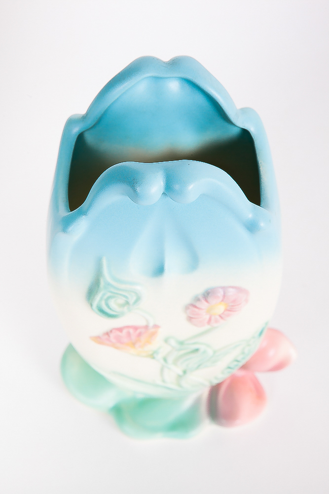 Hull Pottery Coordinating Vases in "Bow-Knot" Pattern