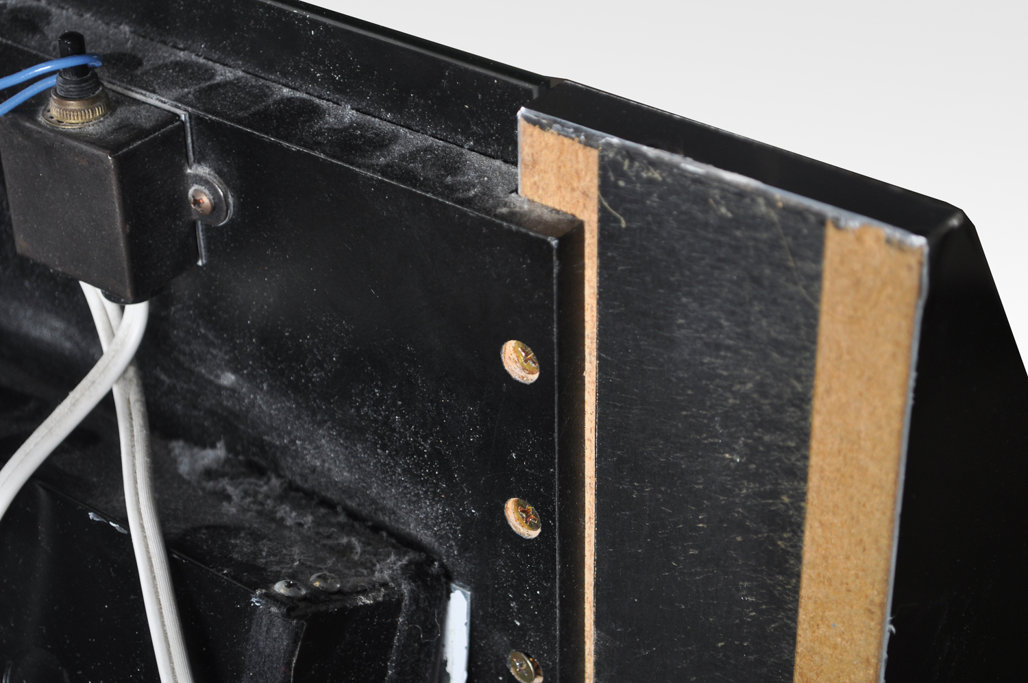 Modern ELLO Blonde Glass Top Dresser