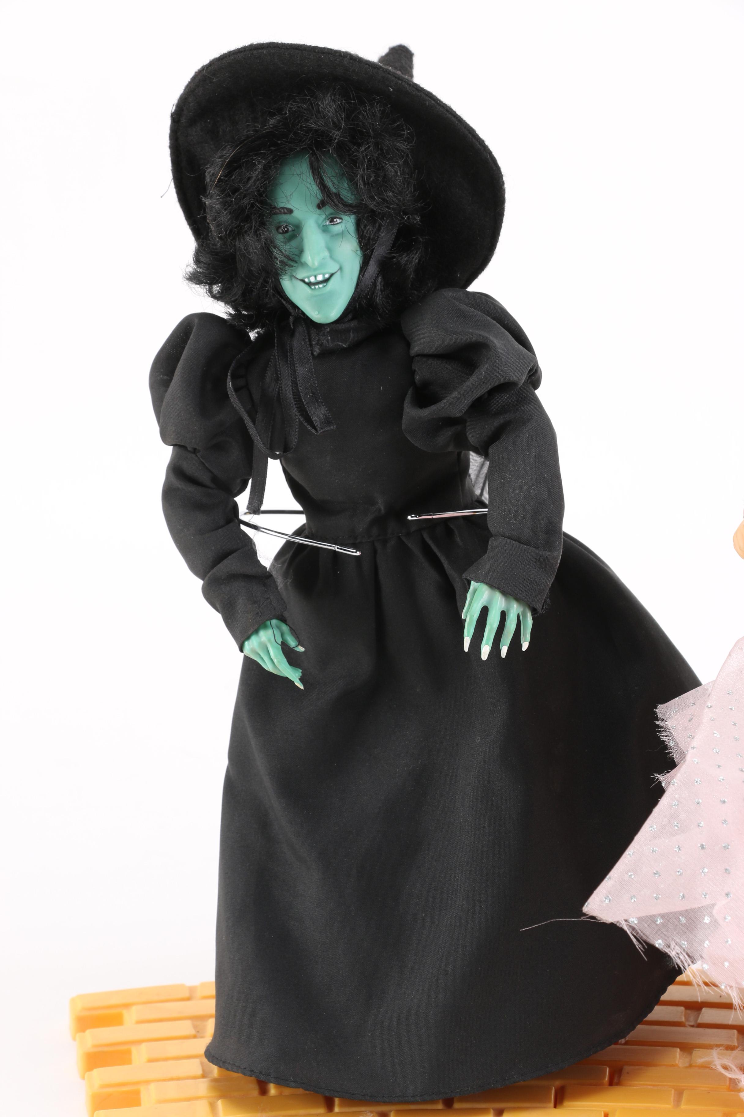 Wizard of Oz Dolls With Yellow Brick Road Display