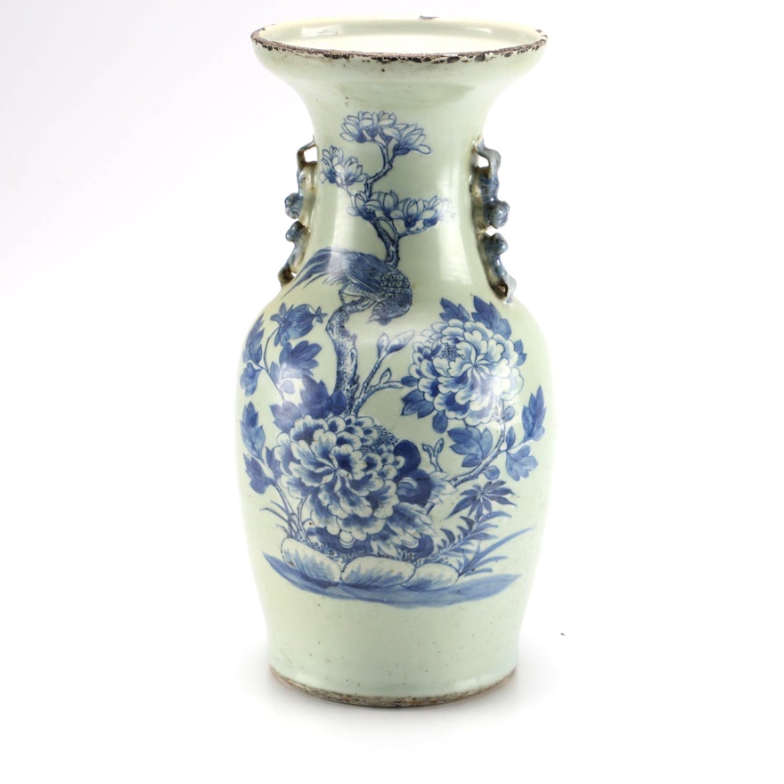 Early 20th Century Chinese Blue and White Ceramic Vase