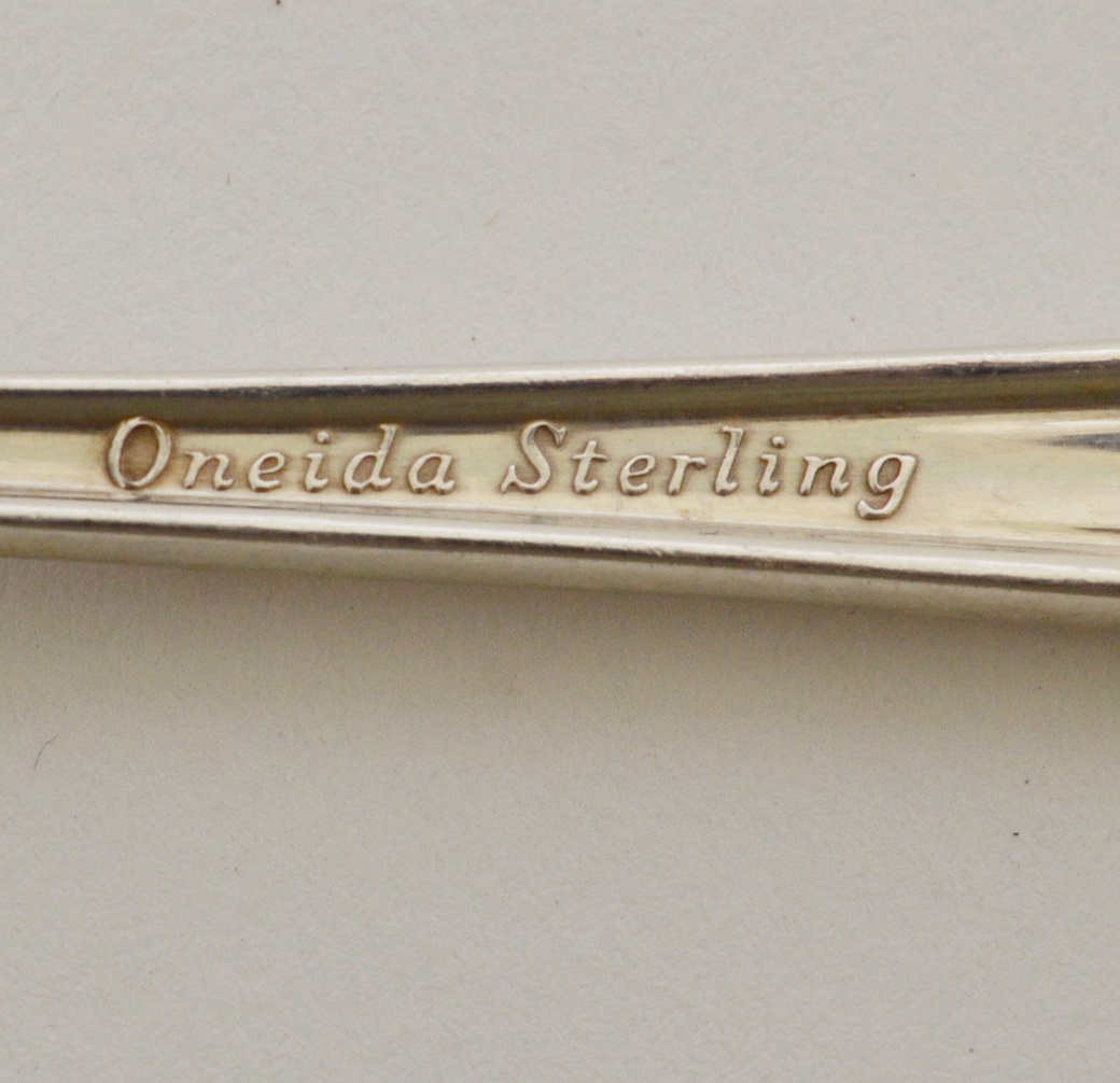 117-Piece Oneida Sterling Silver "Heiress" Pattern Flatware