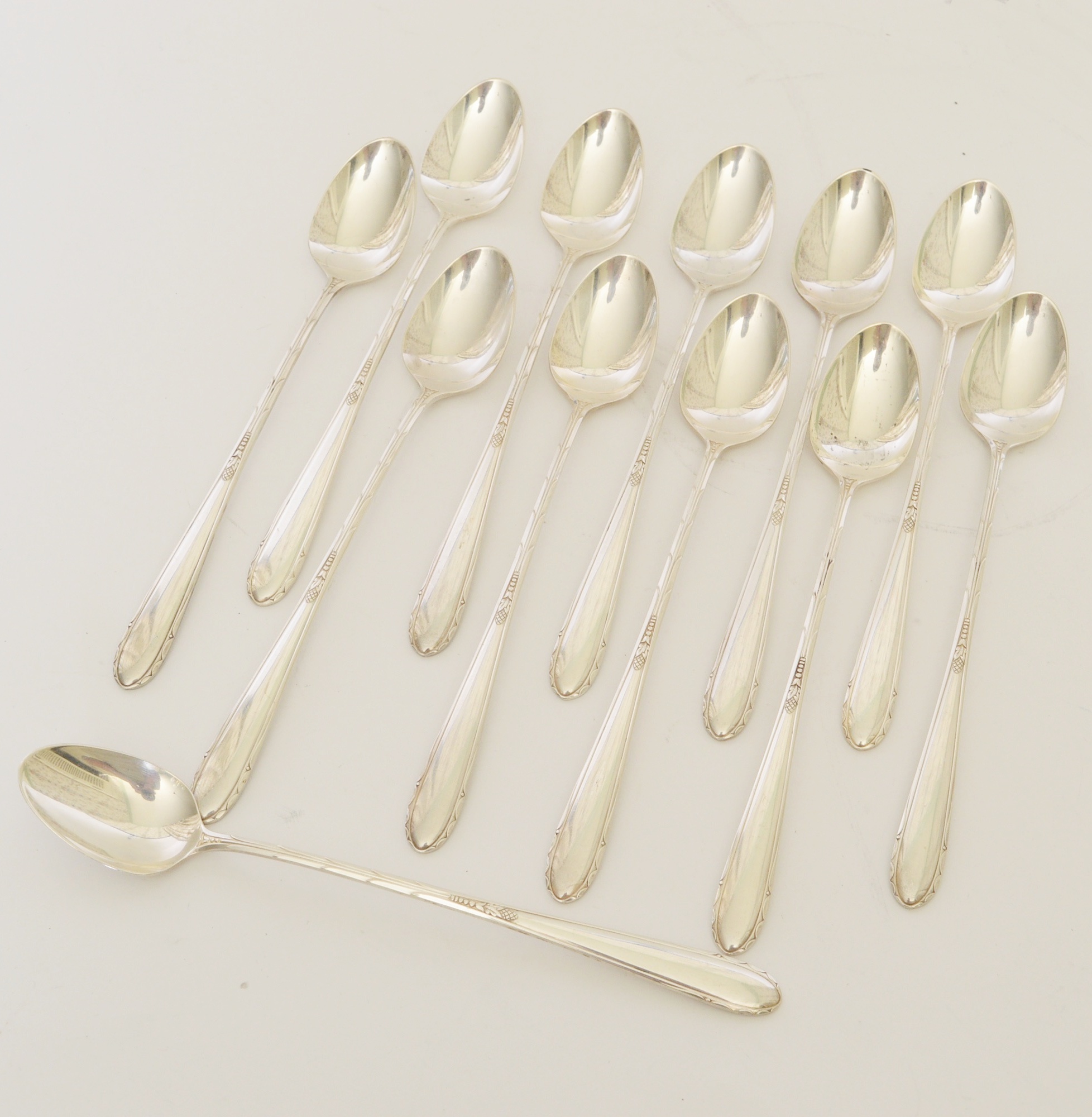 117-Piece Oneida Sterling Silver "Heiress" Pattern Flatware