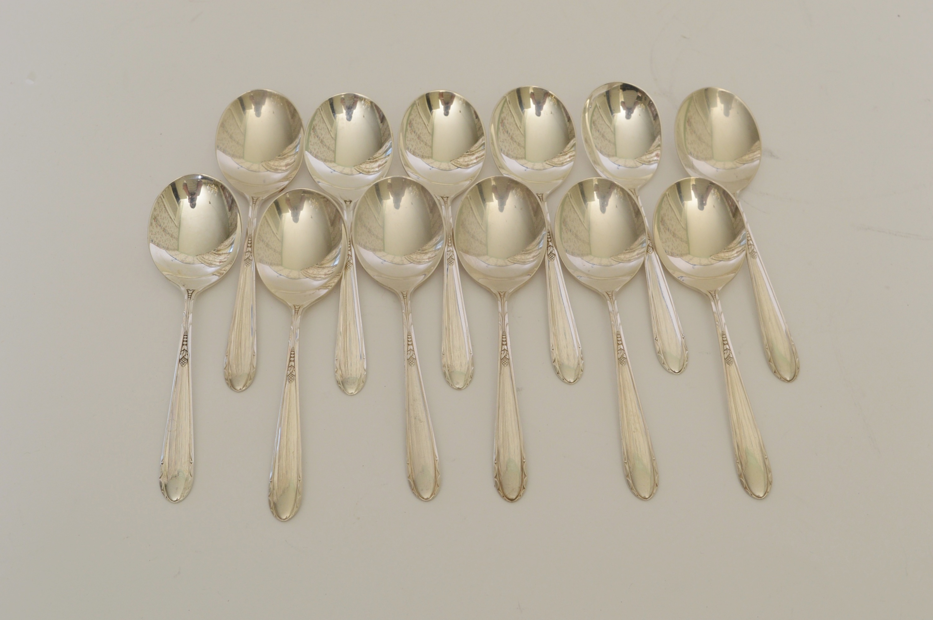 117-Piece Oneida Sterling Silver "Heiress" Pattern Flatware