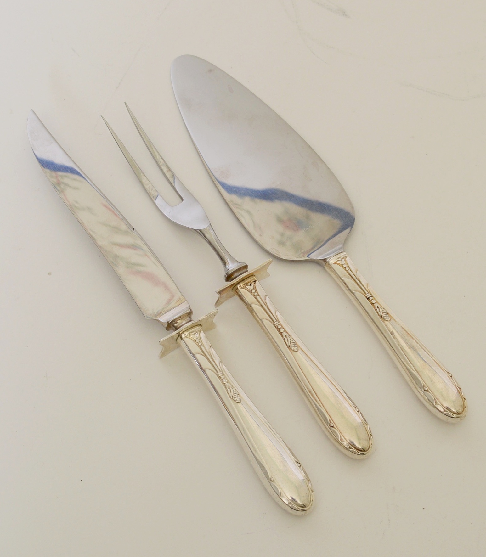 117-Piece Oneida Sterling Silver "Heiress" Pattern Flatware