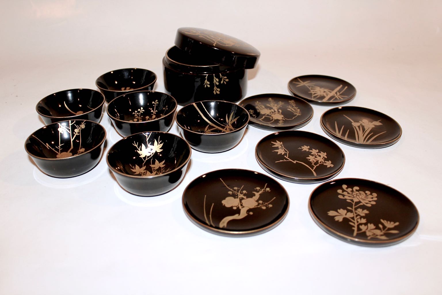 Asian Influenced Kitchenalia Featuring Royal Haeger