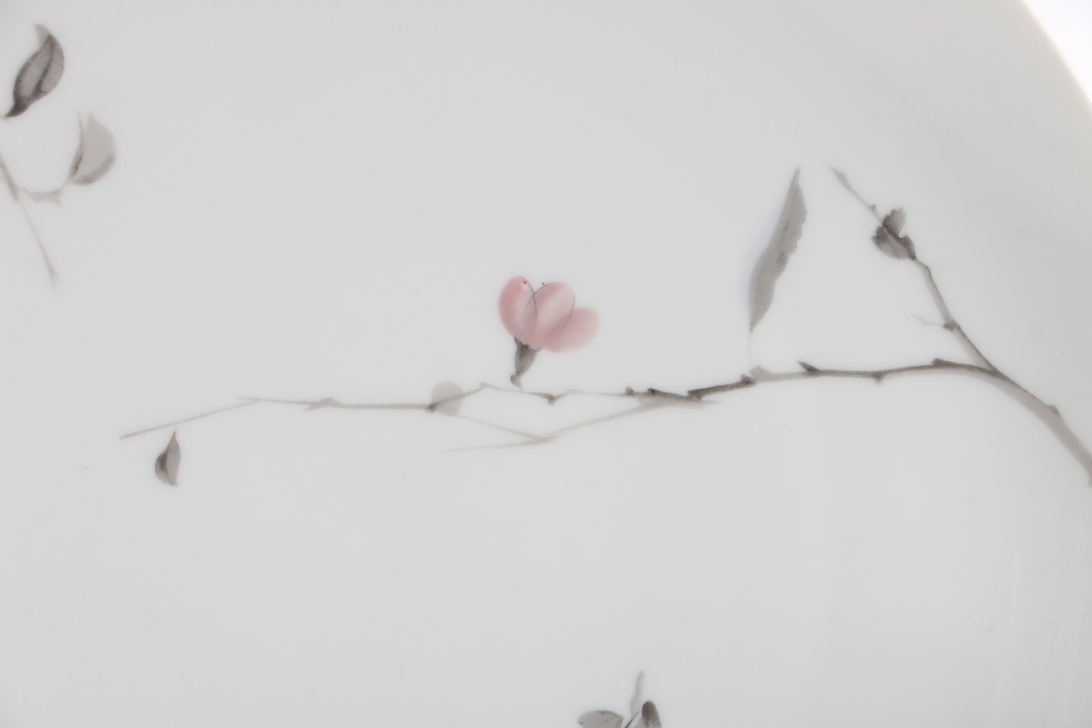 Continental China in the "Quince" Pattern