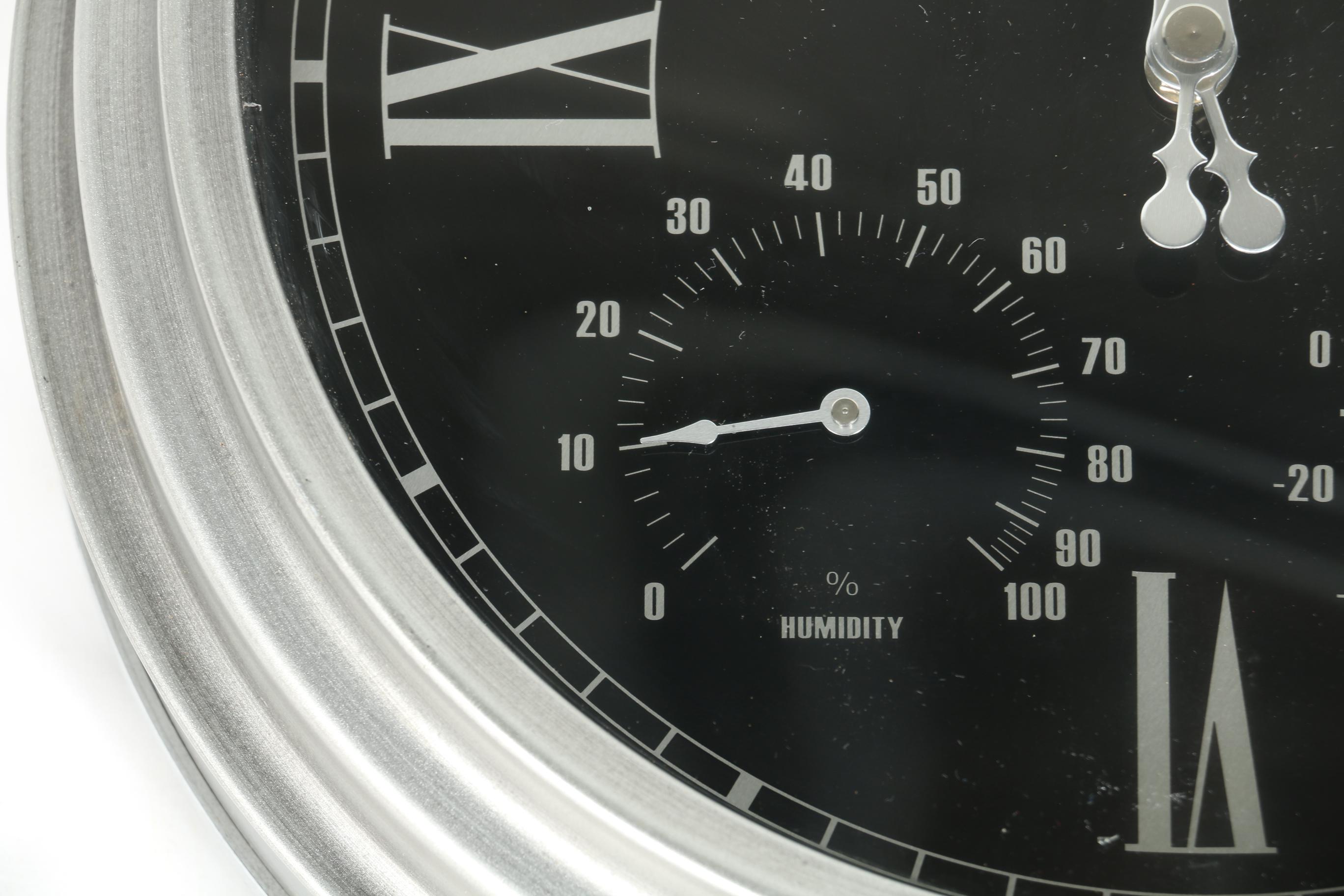 Outdoor Analog Clock Tempurature and Humidity