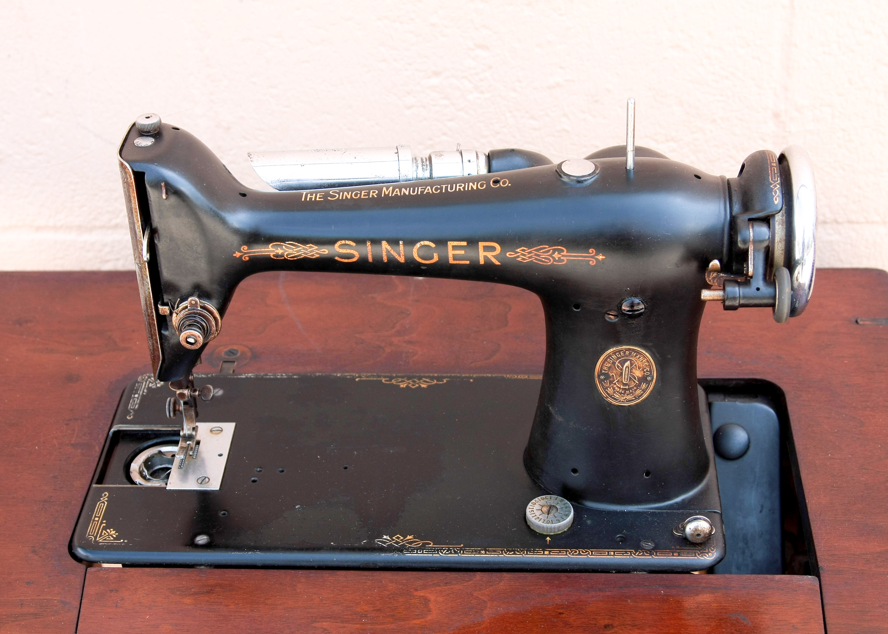 Vintage Singer Sewing Machine and Cherry Wood Sewing Table