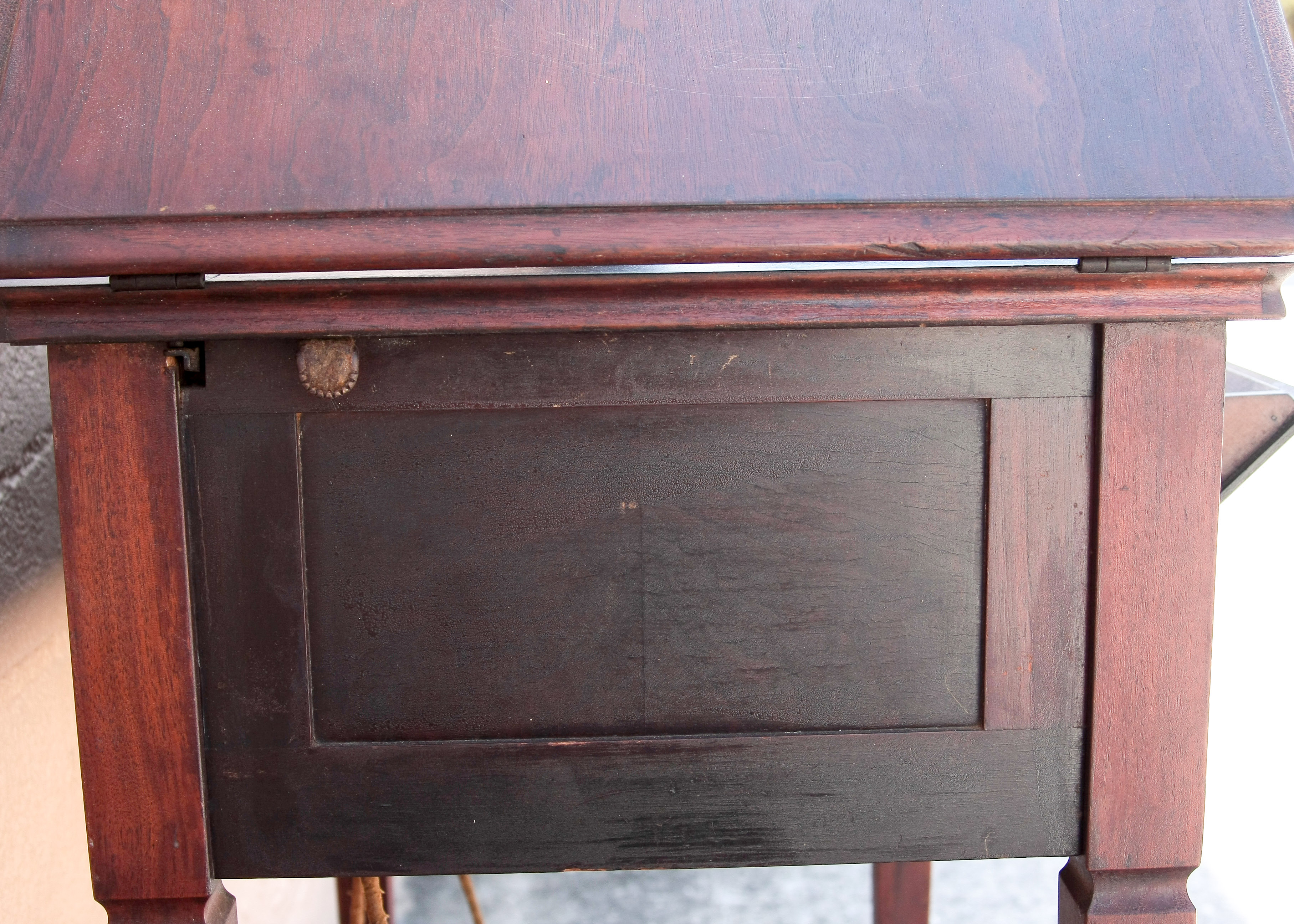 Vintage Singer Sewing Machine and Cherry Wood Sewing Table