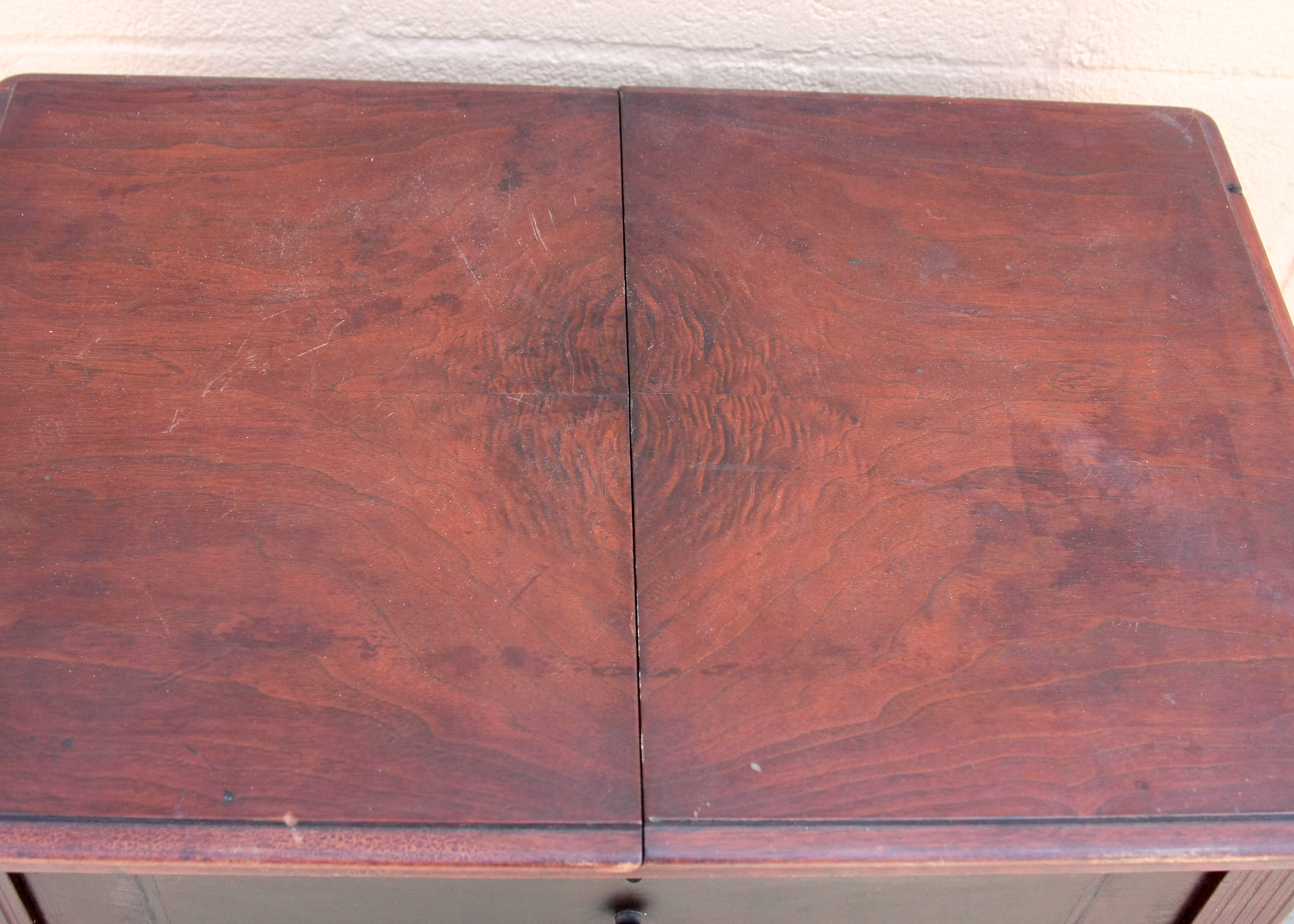 Vintage Singer Sewing Machine and Cherry Wood Sewing Table