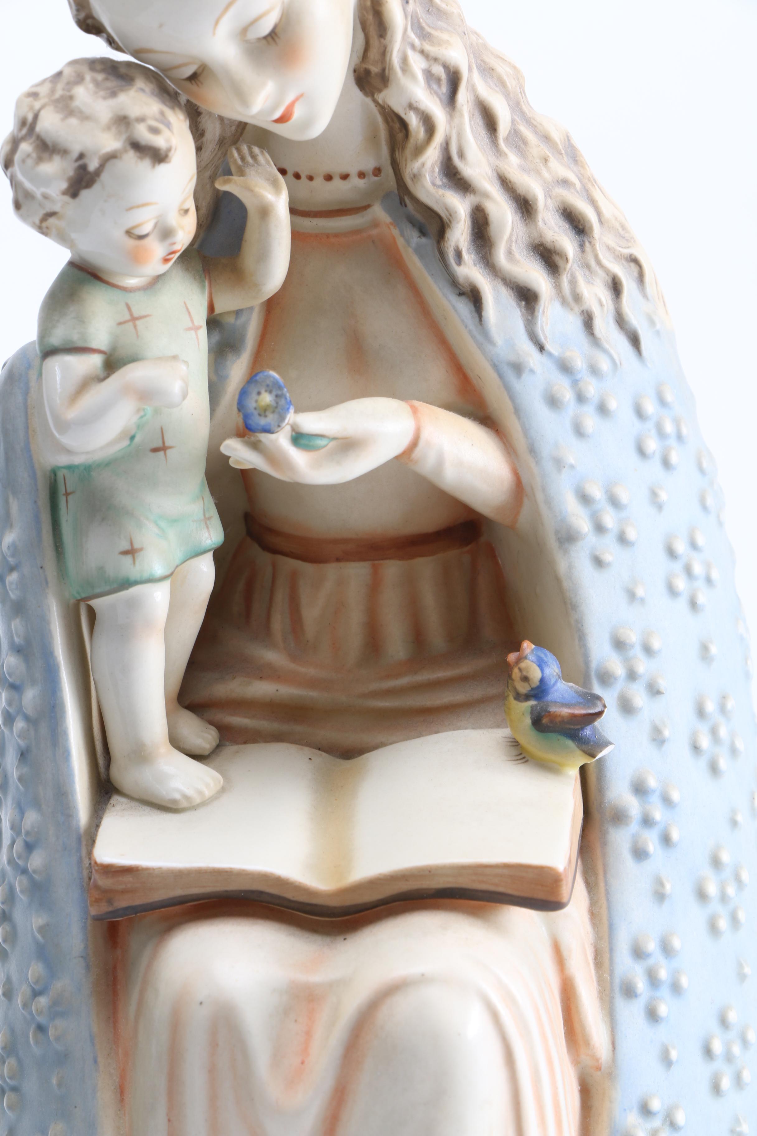 M.J. Hummel Porcelain Figurine "Flower Madonna"