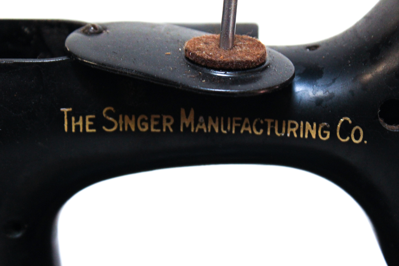 Singer Featherweight Sewing Machine