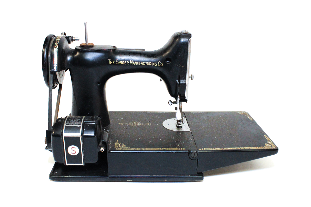 Singer Featherweight Sewing Machine