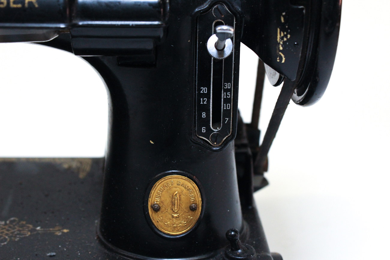 Singer Featherweight Sewing Machine