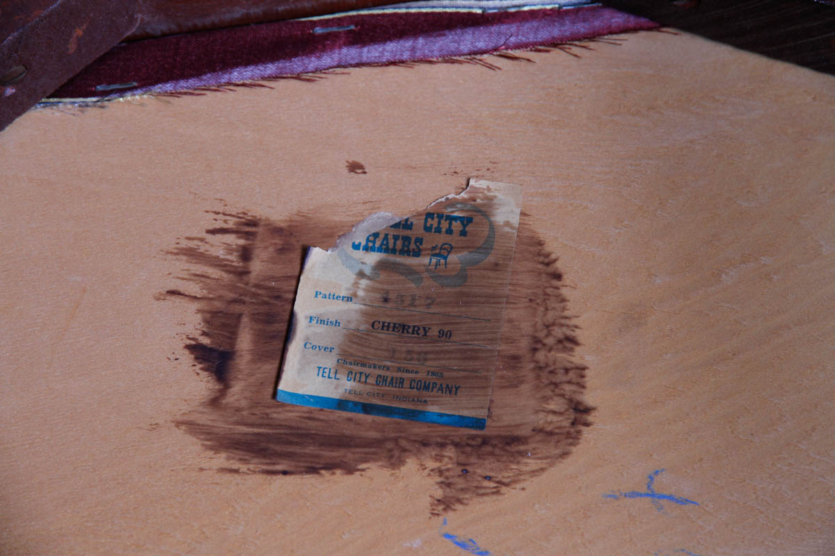 Vintage Federal Style Dining Table With Tell City Chairs