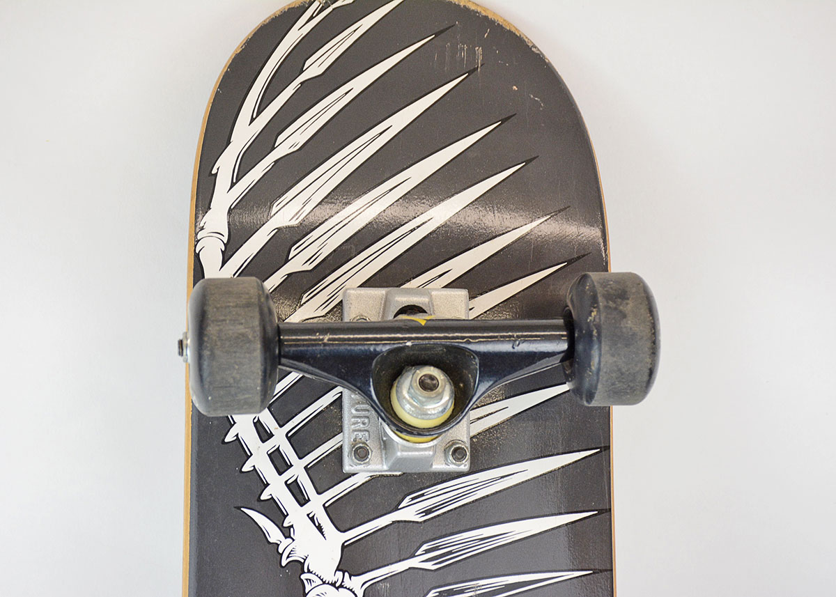 Tony Hawk Birdhouse Brand Pro Skateboard with Venture Trucks and Mini Wheels