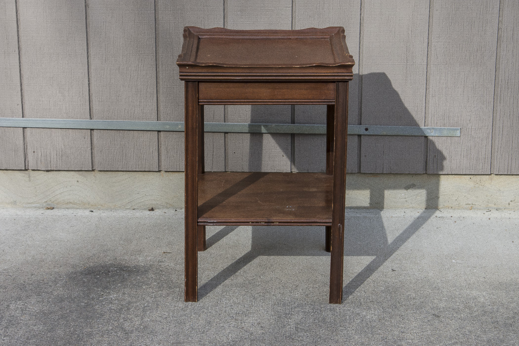 Chippendale Style Gallery Top Accent Table