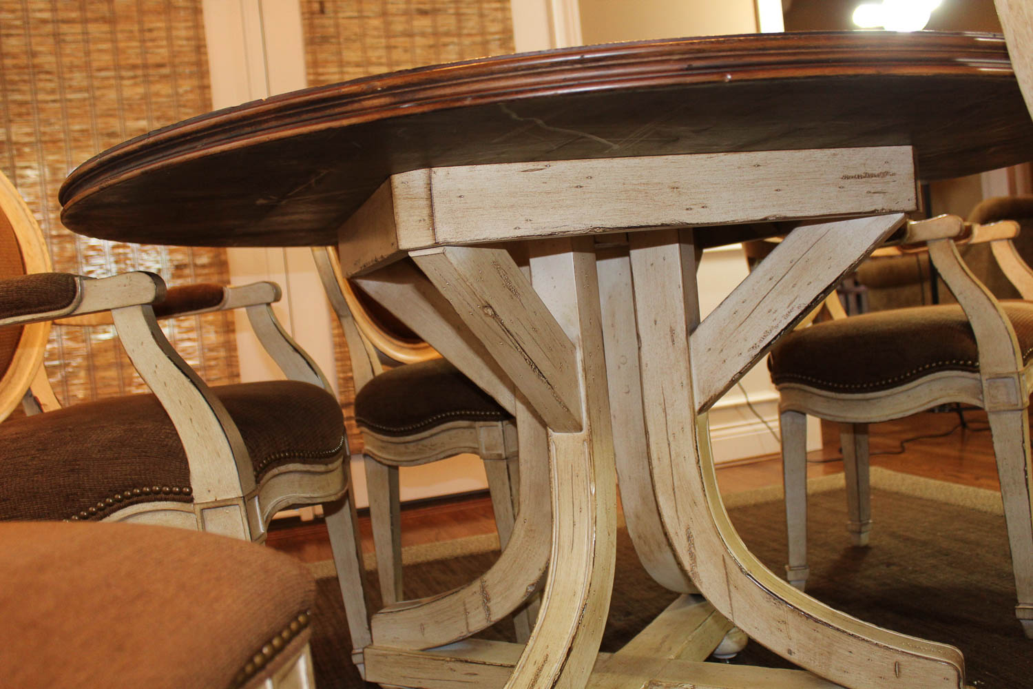 Round Pedestal Dining Table With Five Chairs
