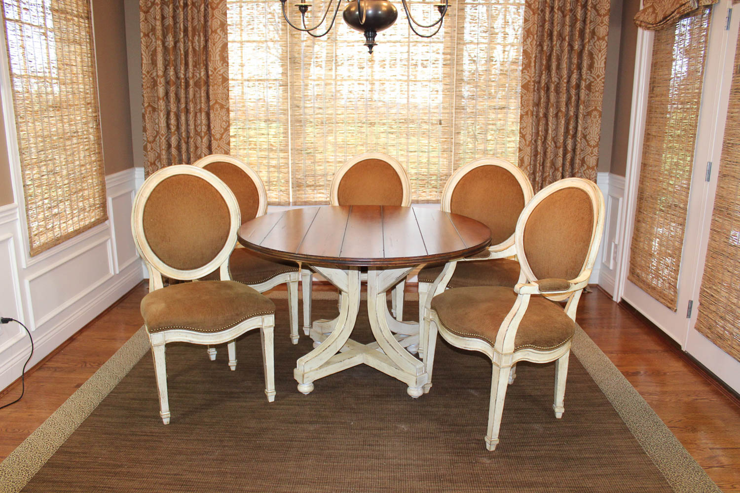 Round Pedestal Dining Table With Five Chairs