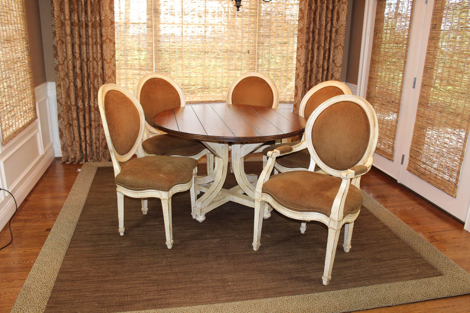 Round Pedestal Dining Table With Five Chairs