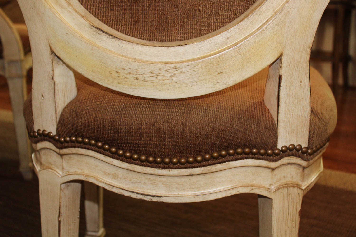 Round Pedestal Dining Table With Five Chairs