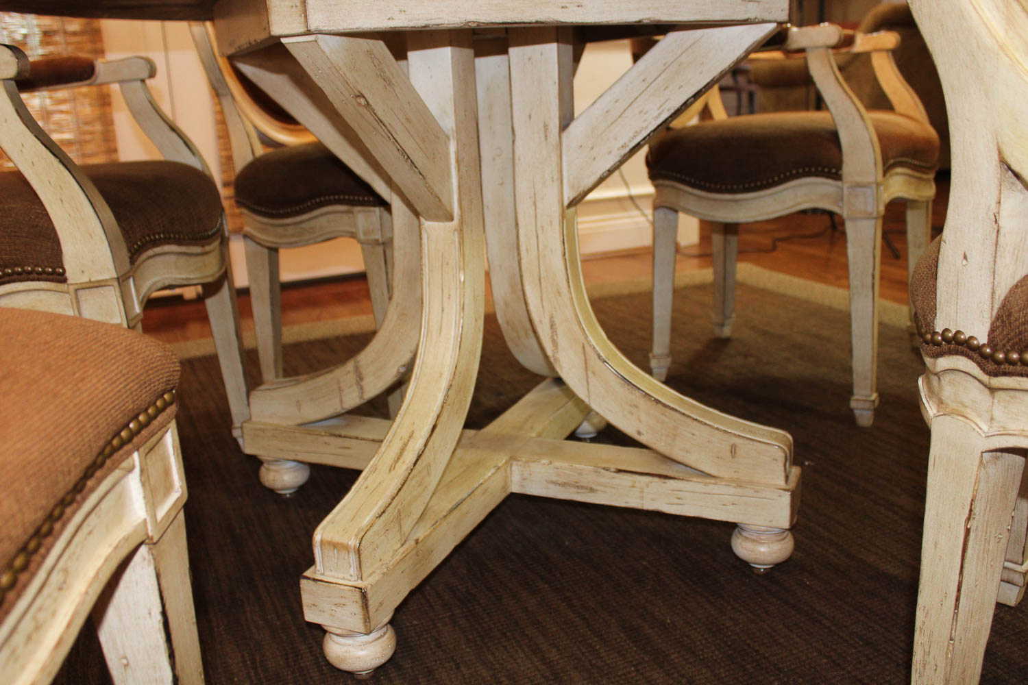 Round Pedestal Dining Table With Five Chairs